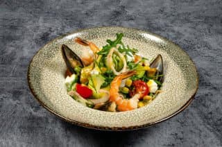 Салат с морепродуктами