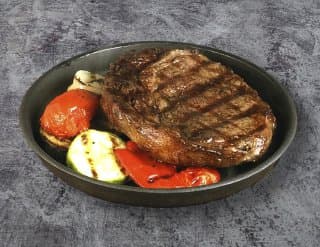 Рибай стейк 100гр с овощами гриль