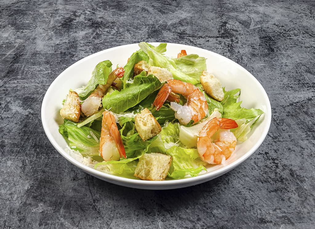 Салат Цезарь с креветками